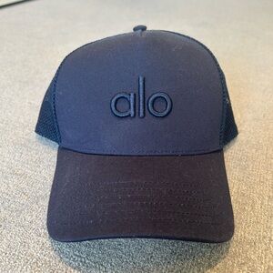 NWOT Alo district trucker hat